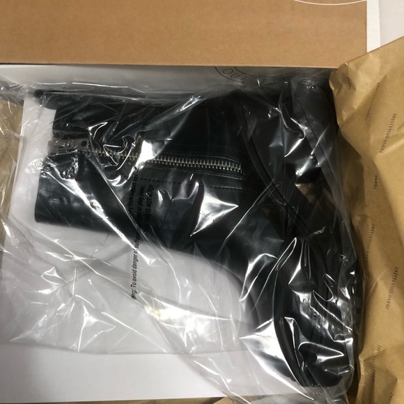 NWT Urban Outfitters Zip-Up boot black (9) - Picture 9 of 15